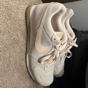 Woman's Nike sneakers
